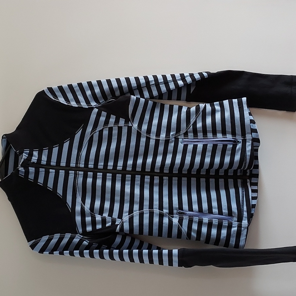 Lululemon Forme Sea Stripe full zip jacket, size 6